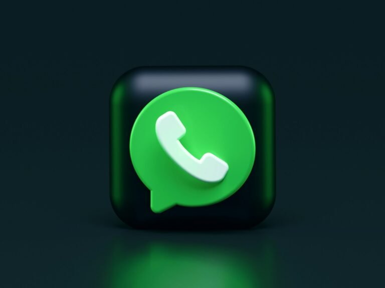 Green-white-apple-logo