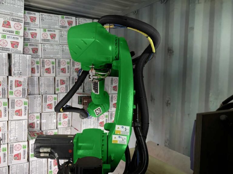Pickle-Robot-unloading-a-Container-at-UEC-min